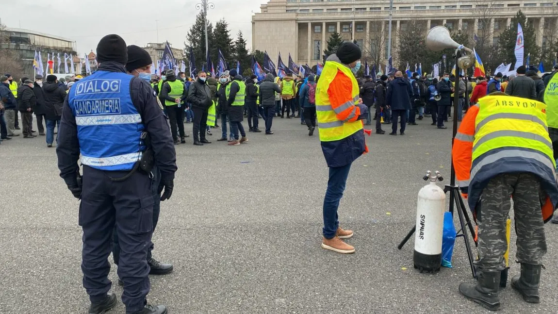 Se dau din nou sporurile de weekend care fuseseră eliminate prin Ordonanţa-trenuleţ! Ce bugetari aproape îşi dublează veniturile