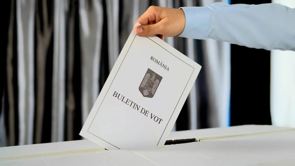 SONDAJ CURS Cu cine ar vota bucureştenii dacă duminica viitoare ar avea loc alegeri prezidenţiale şi parlamentare. Scor foarte strâns între primele două locuri