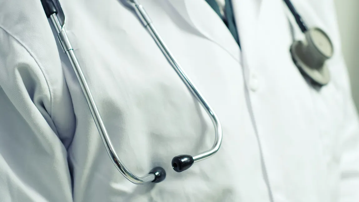 În ce condiții se acordă concediul medical în 2025. Românii primesc mai puțini bani dacă se îmbolnăvesc și stau acasa