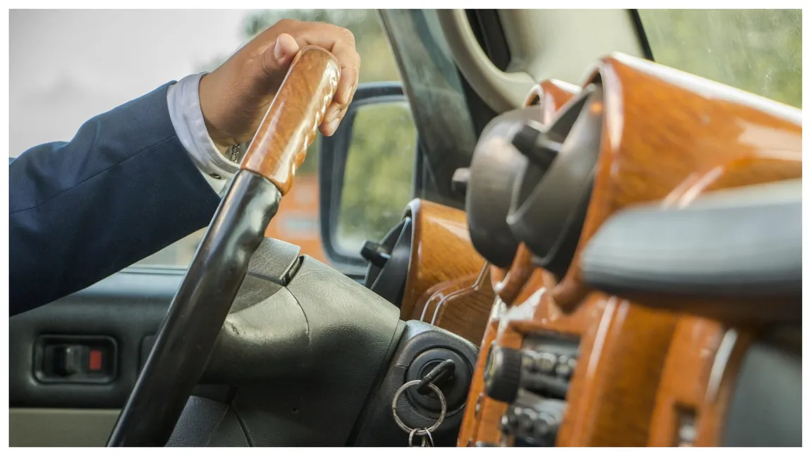 Categoria de români care primește 1.500 de lei de la stat pentru carburant sau transport. Cum se obține decontul și în ce condiții
