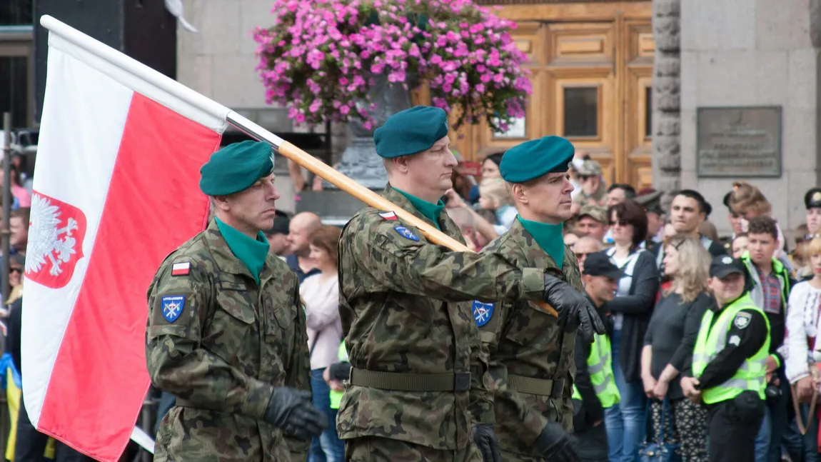Polonia, plan masiv de pregătire militară: 