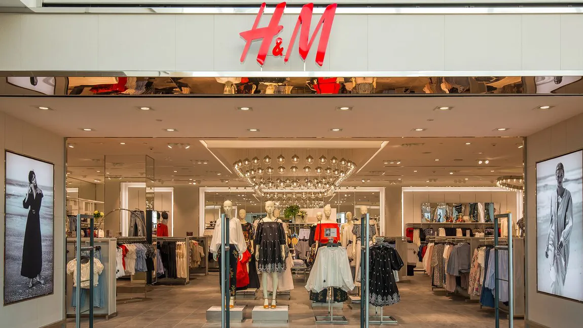 H&M a renunţat la peste 100 de angajaţi din România în 2024. Compania suedeză anunţă o nouă decizie radicală