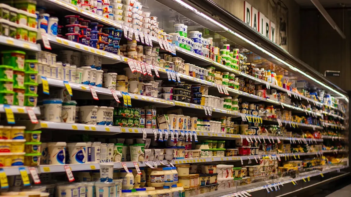 România se pregătește de noi scumpiri. Prețurile pentru produsele de la raft ar urma să crească în medie cu 35%