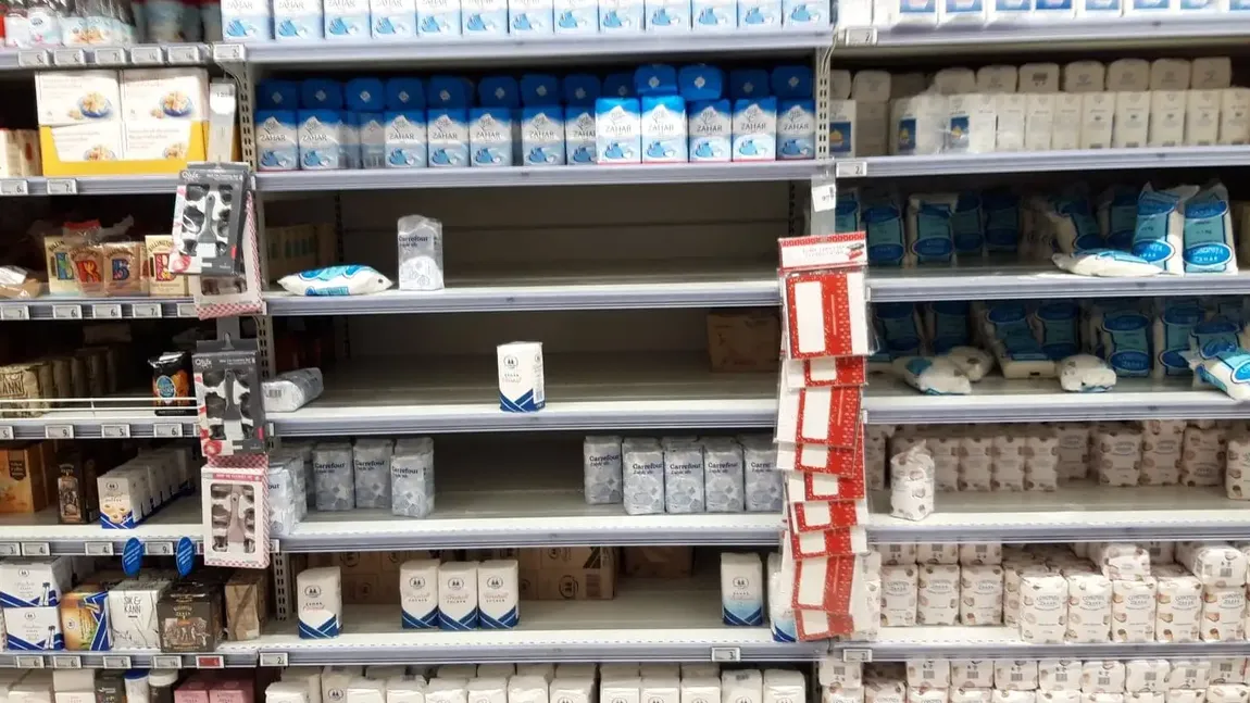 Hoţie pe faţă descoperită în hipermarketuri. Cum plătesc clienții mai mult pentru produse cântărite greşit
