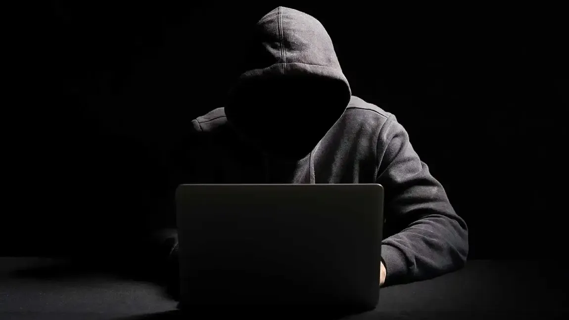 Elev din București, implicat într-o rețea internațională, cercetat de FBI pentru acțiuni ce vizează prăbușirea actualei ordini mondiale și distrugerea societății civilizate