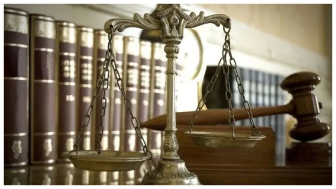 ÎCCJ: Indemnizația lunară pentru creșterea copilului va putea fi recalculată și după depășirea vârstei de doi ani