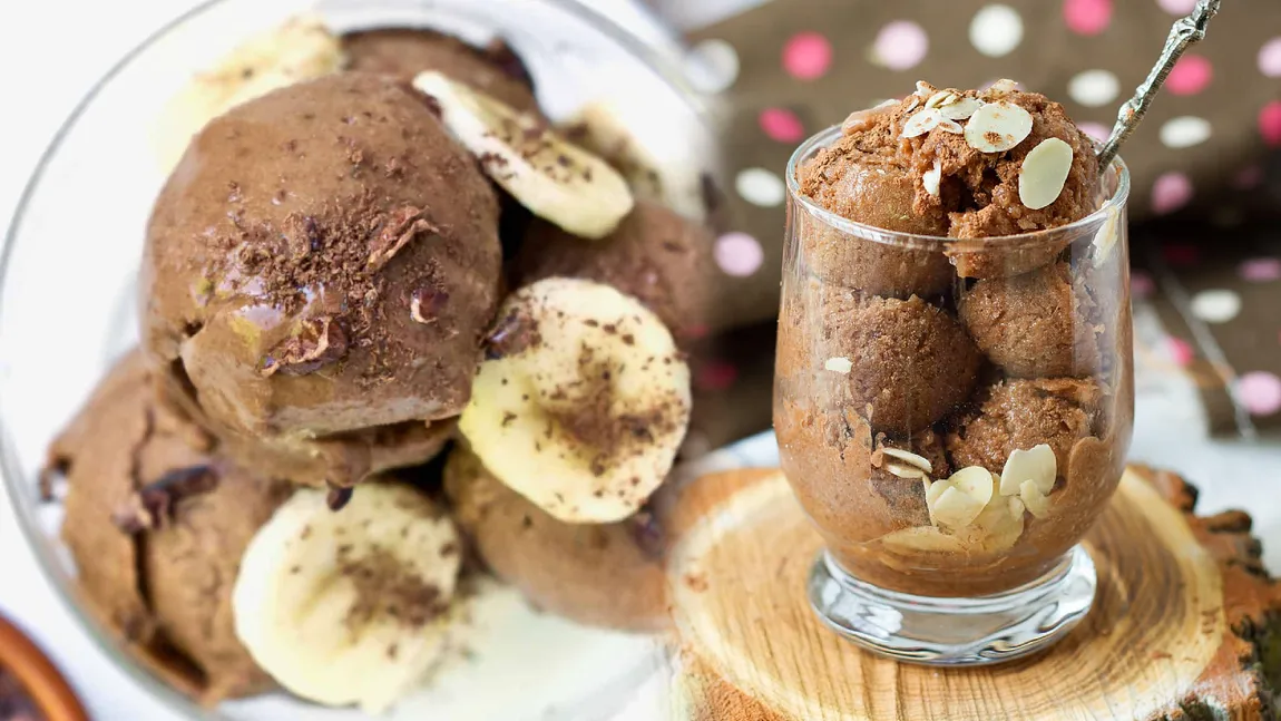 Înghețată de post cu ciocolată și banane. Desertul delicios care va fi pe placul întregii familii