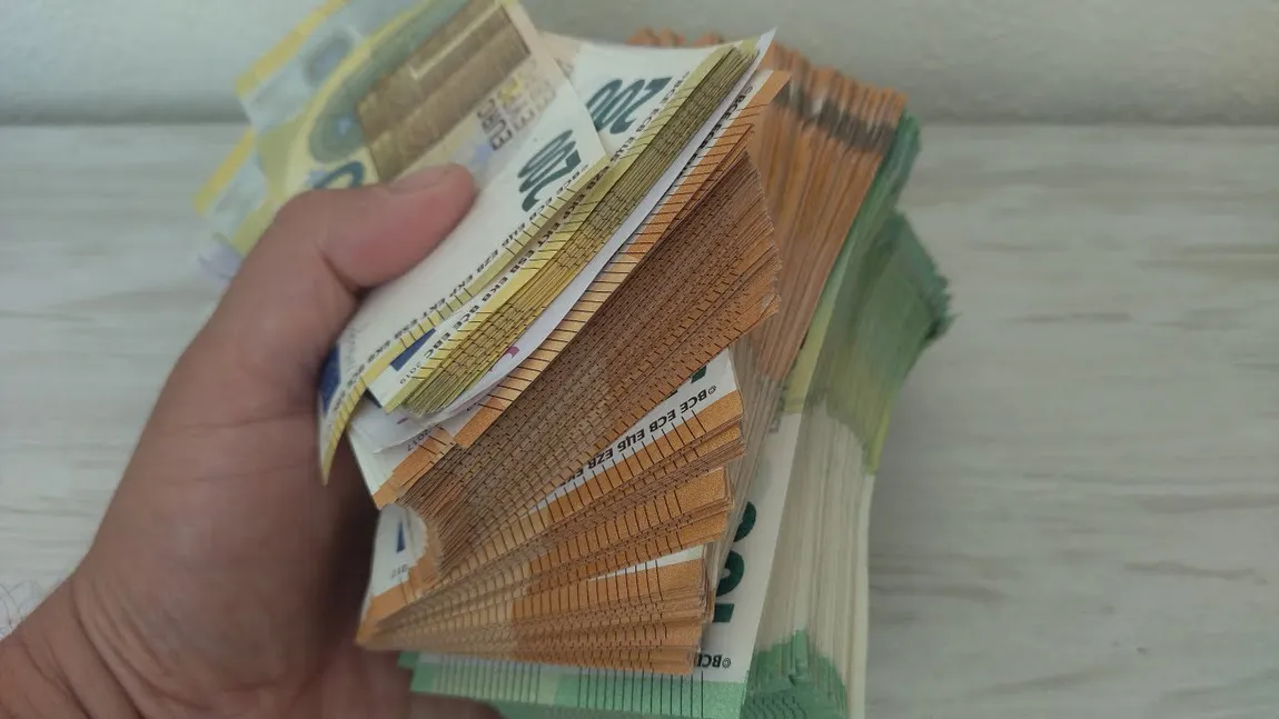 Trei studenţi au folosit inteligenţa artificială pentru a ghici numerele la loto. Ce sumă au câştigat tinerii şi cum şi-au construit algoritmul
