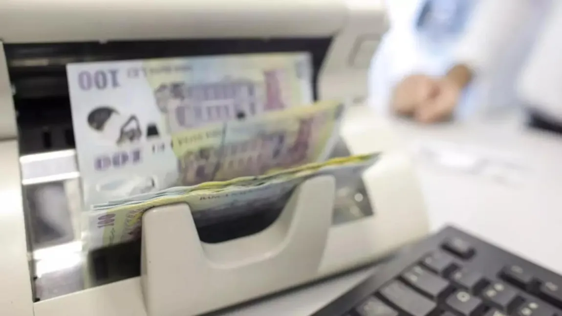 Unde este mai bine să îți ții economiile? Titluri de stat sau depozite în bănci?