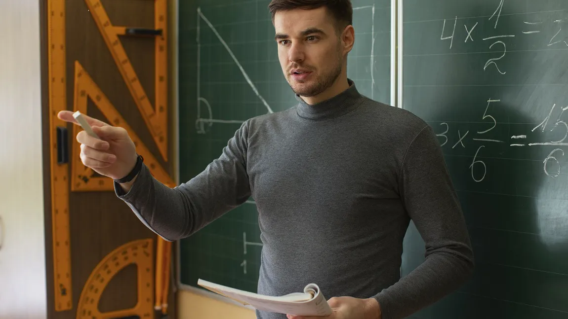 Cum vor fi plătiți profesorii în 2026. În ce constă măsura care stârnește controverse și ce impact va avea asupra educației