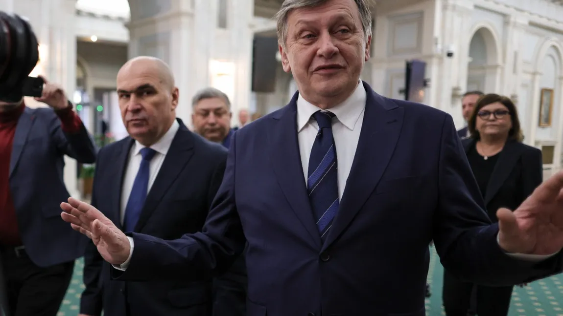Alegeri prezidențiale 2025. Crin Antonescu, la sediul de campanie: ”Sunt dornic de noi aventuri. Nu mi-e teamă”