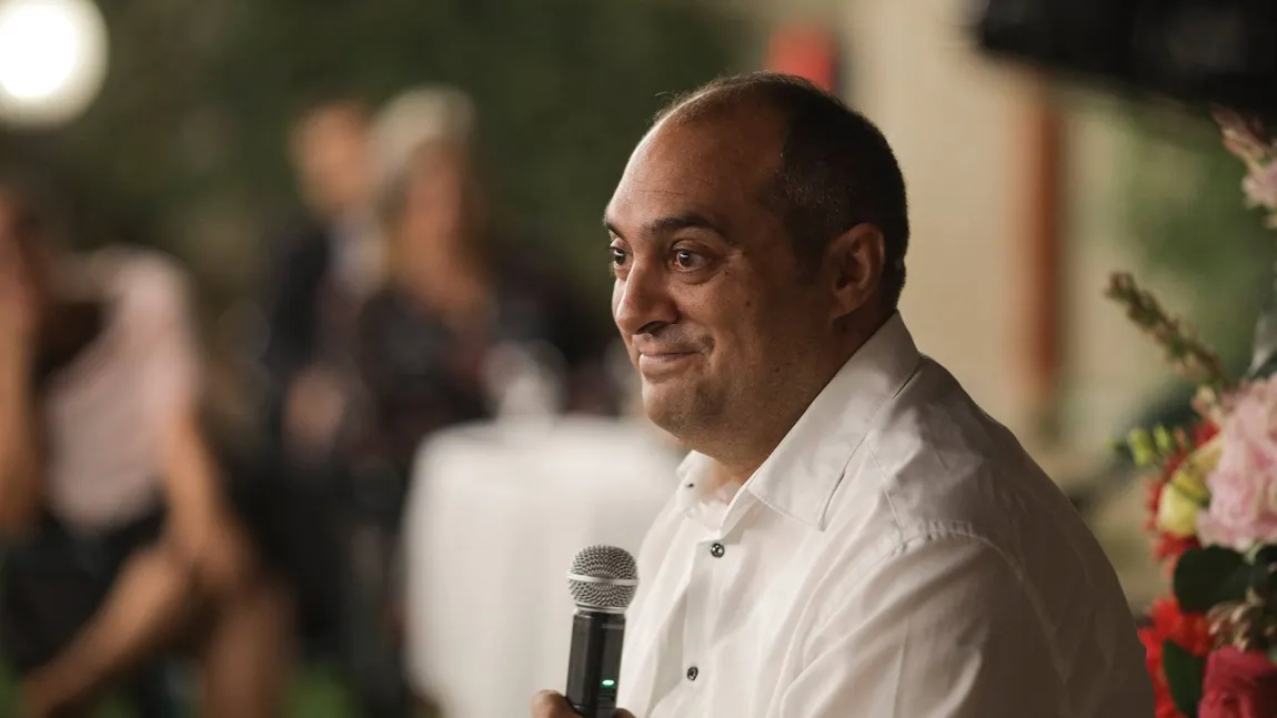 Sociologul Gelu Duminică, analiză în ziua fierbinte a votului: ”Democrația și libertatea sunt chestiuni pe care le aperi zi de zi” / ”Nu există mai multe Românii. România este una, a noastră, a tuturor!”