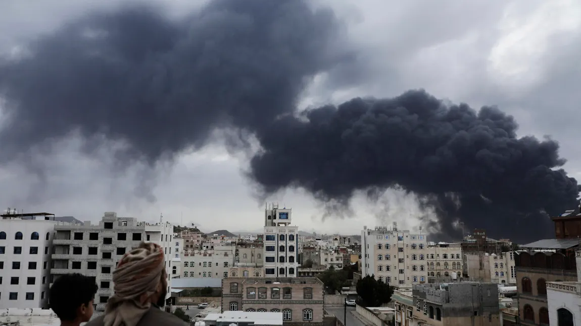 Israelul loveşte principalul aeroport din Yemen, într-un atac aerian împotriva houthi