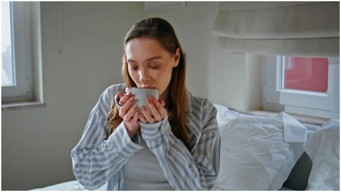Băutura naturală care te ajută să dormi. Face minuni dacă este consumată cu 30 de minute înainte să te pui la somn