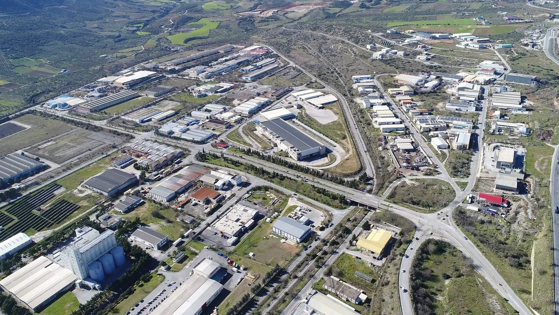 O mare companie greacă deschide o fabrică în România. Investiţii majore şi noi locuri de muncă