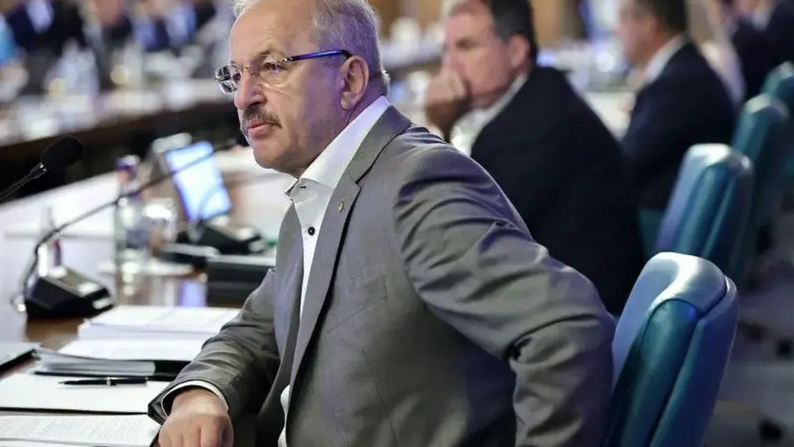 Liderii PSD se sfâșie între ei după rezultatul dezastruos al alegerilor. Dîncu, despre Daniel Zamfir: ”Folosește cuvintele doar pentru a înjura, pentru a linge clanțe sau pentru a cere șpăgi”