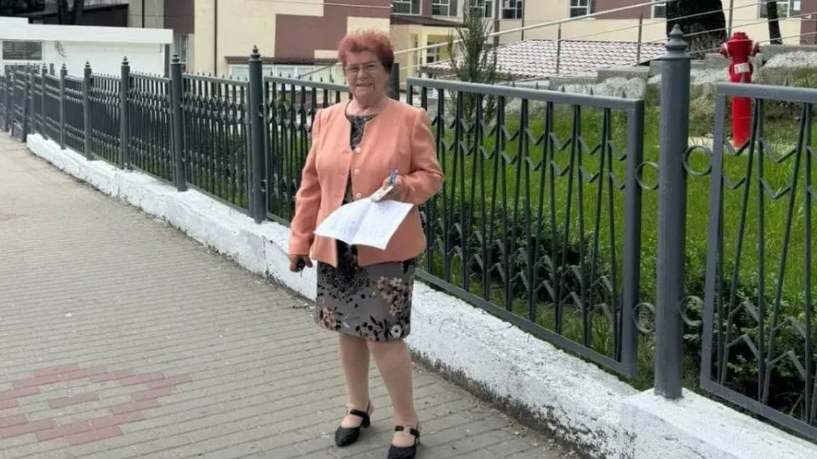 Bunicuța din Neamț care a promovat Bacul la 75 de ani. „Vreau să ramân o pată de culoare pentru această scoală”