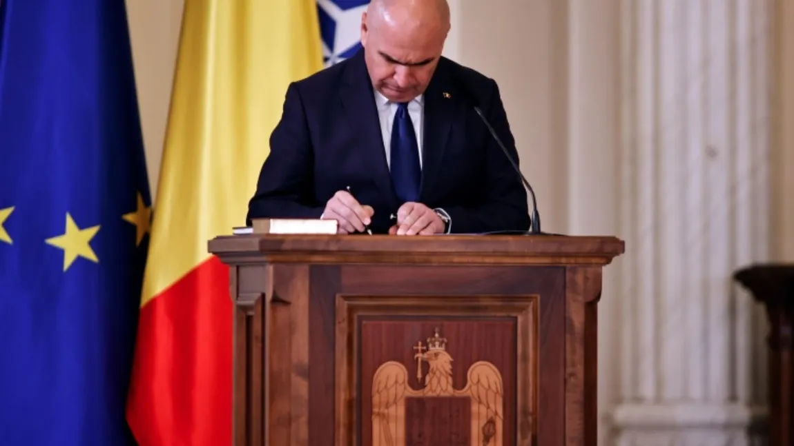 Boieri pe bani publici. LISTA SPORURILOR care ar trebui tăiate de guvern. Subalternii lui Bolojan iau 15 la sută în plus pe lună pentru ”condiții grele”!