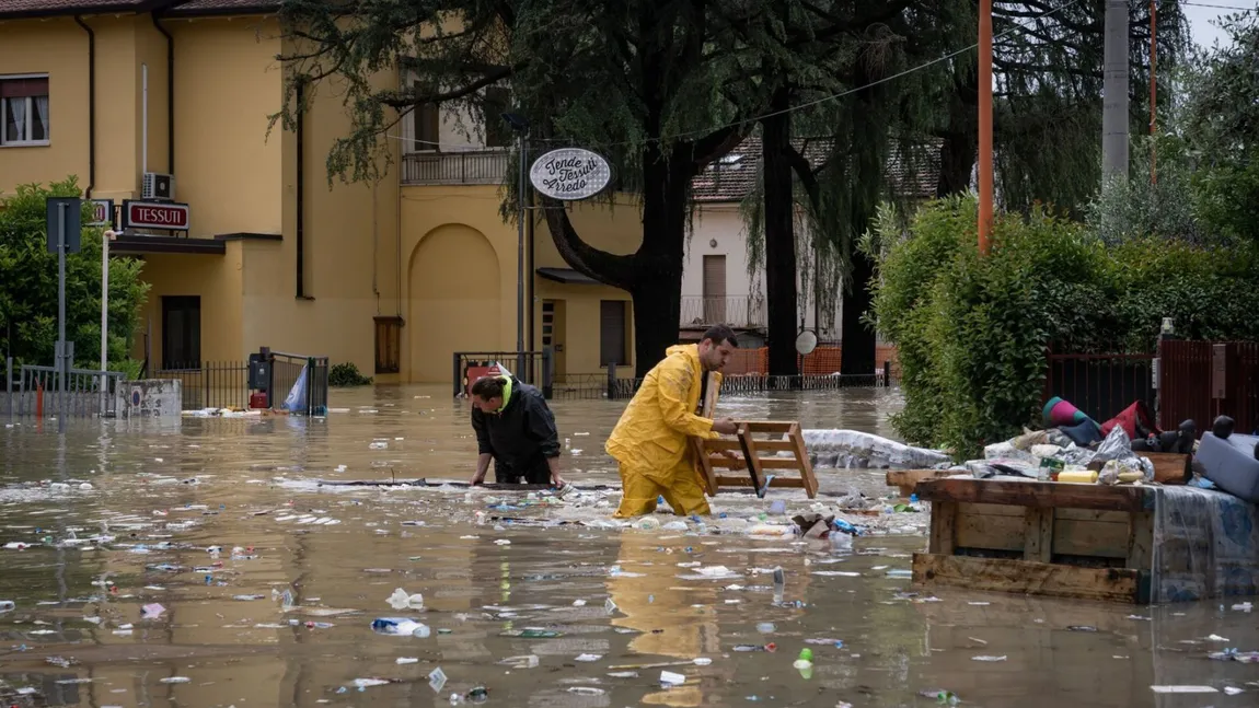 Alertă de fenomene extreme. Un vortex ciclonic aduce furtuni puternice