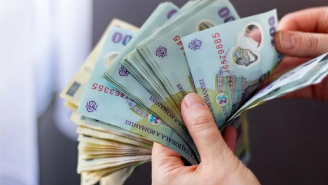 E oficial! Românii nu pot lua bani de la bănci decât dacă respectă limita de vârstă