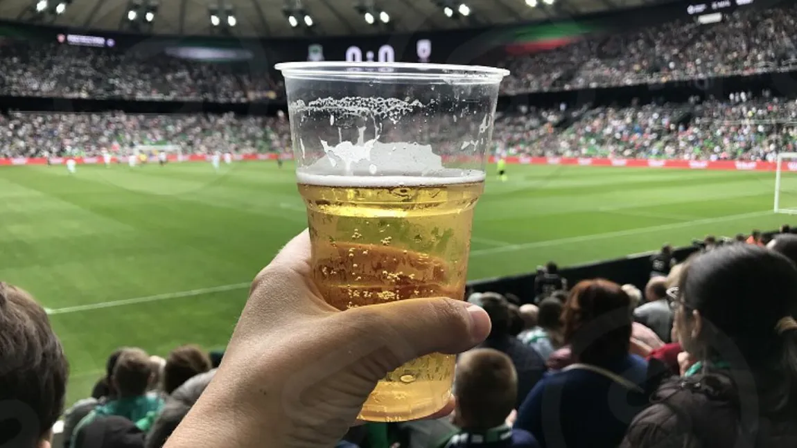 Liber la consumul de băuturi alcoolice pe stadioane! Ce produse se pot comercializa la evenimentele sportive