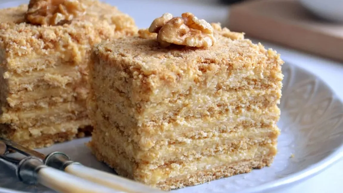 Tort Marlenka de casă. Cea mai delicioasă și simplă rețetă a desertului tău favorit cu miere