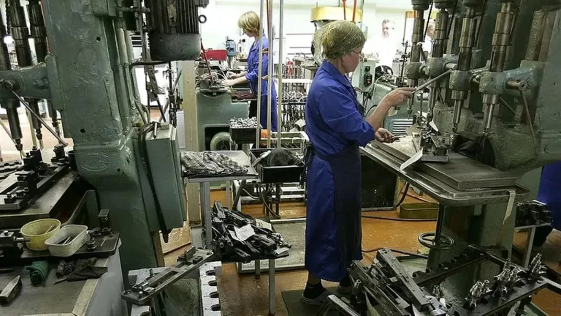 Salariile și beneficiile șefilor companiilor de stat vor fi publice PROIECT DE LEGE