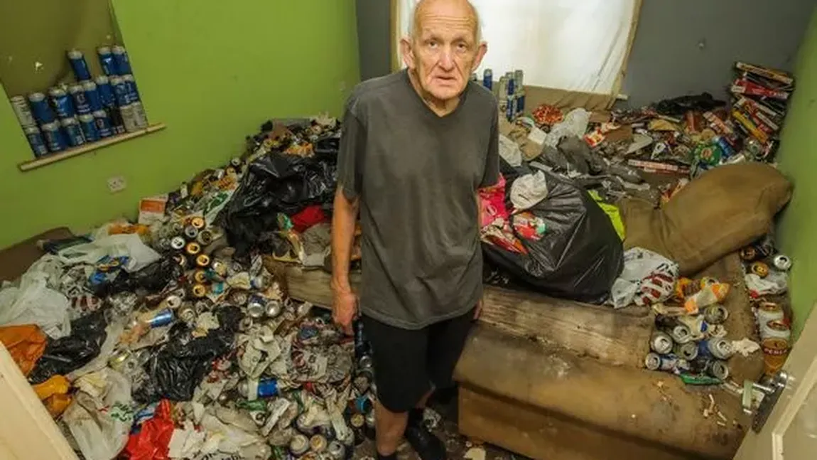 Un chiriaș a lăsat un munte de 3.000 de doze de bere în apartamentul în care a stat. În șapte ani a plătit doar o dată chirie
