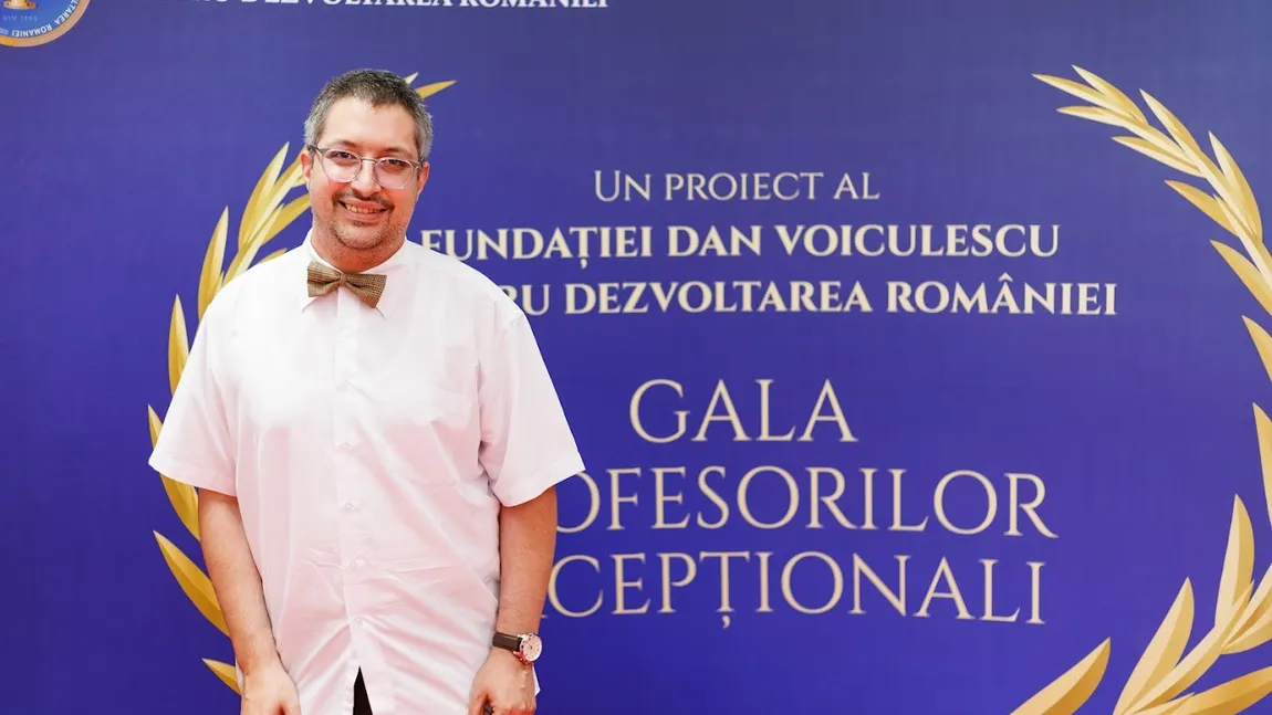 Un profesor brașovean excepțional: Povestea emoționantă a lui Răzvan Nicolae Anton, dascălul care schimbă vieți cu fiecare lecție