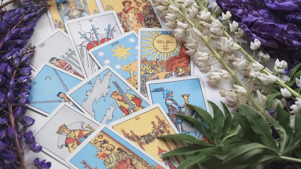 Previziuni TAROT. Cum se anunţă călătoria MISTICĂ a fiecărei ZODII până la sfârşitul anului