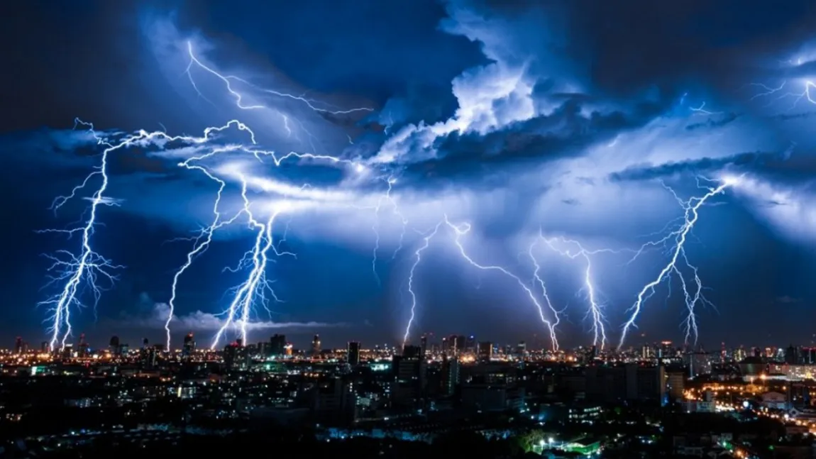 Avertisment de furtuni electrice în București! Pe ce dată vor avea loc, potrivit meteorologilor Accuweather