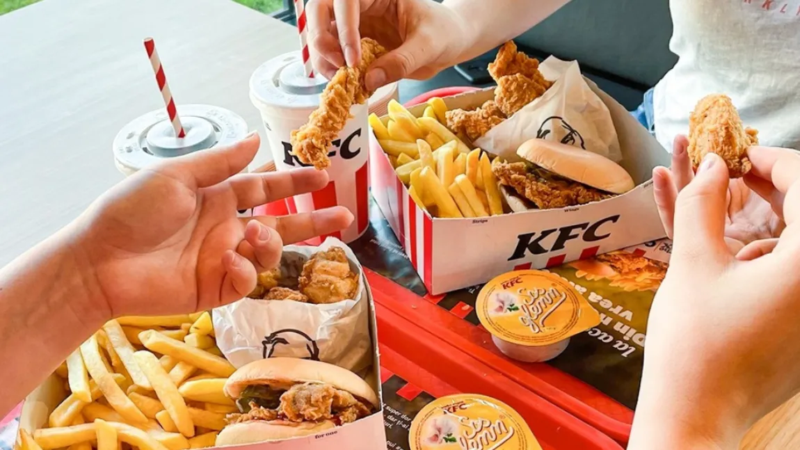 KFC vinde 90% carne de pui din România. De unde provin cartofii crocanți și delicioși