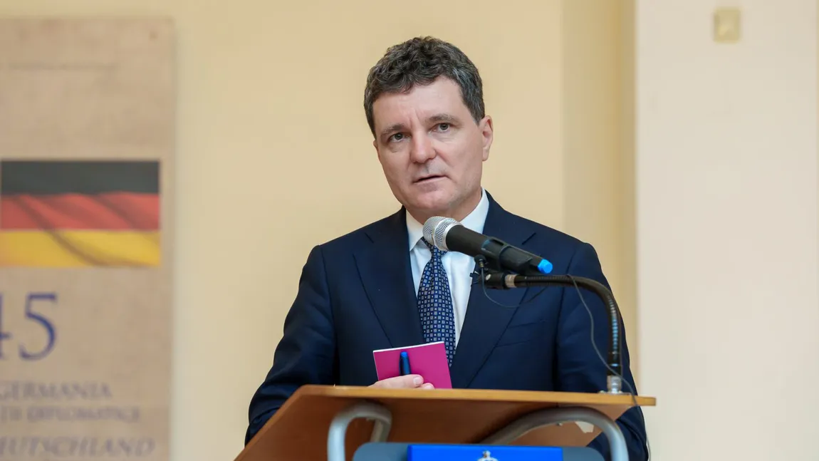 Nicuşor Dan a promulgat două legi privind banii românilor