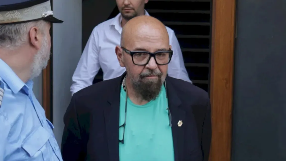 STENOGRAME Cum a anunțat Cristian Popescu Piedone că vine în control la Hotel Internațional Sinaia „Pune-i p-ăia să-și ia halate, tot ce trebuie pe ei, să aibă bonete în cap (...) Să-și facă așa un aranjament frumos prin frigider, să aibă capace pe oale”