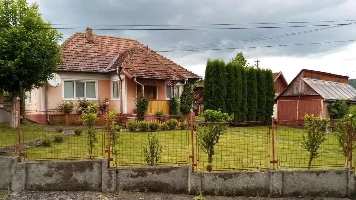 Este obligatoriu pentru românii care stau la curte. Ce reguli trebuie respectate