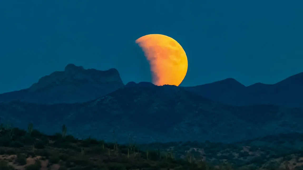 Se apropie ECLIPSA de LUNĂ PLINĂ în Pești. Ce energii intense ne cuprind din 7 septembrie 2025