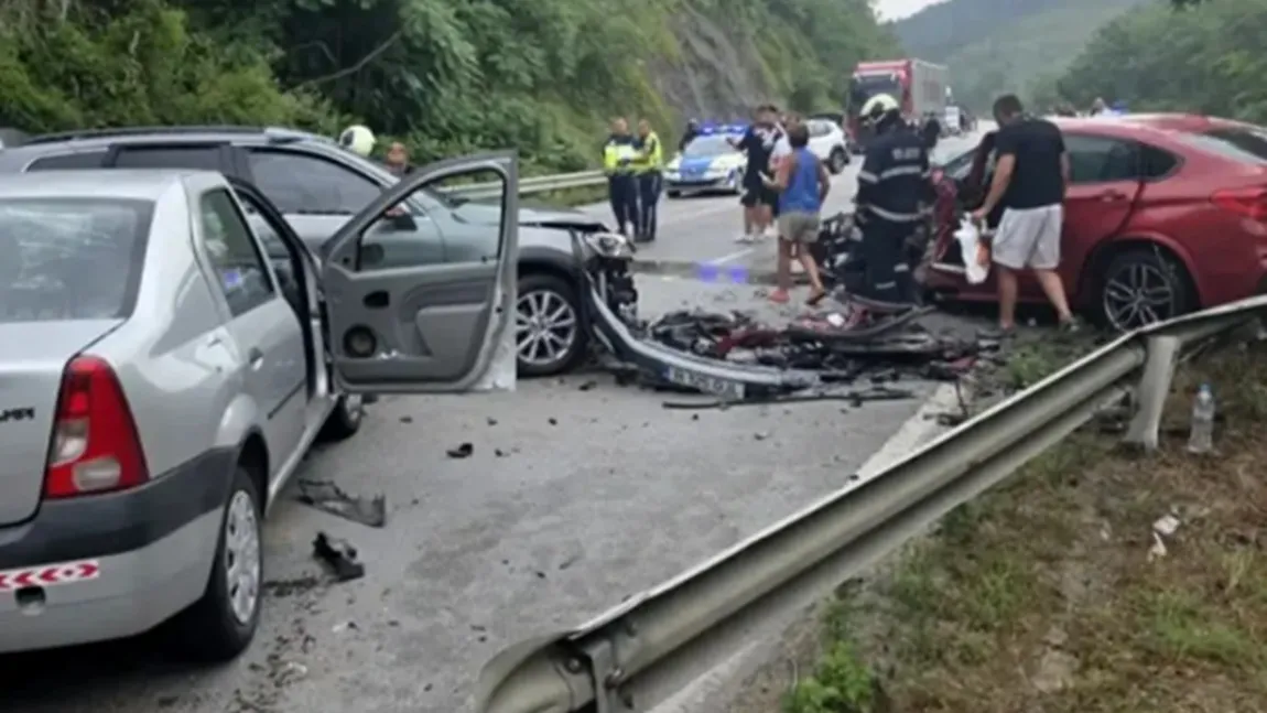 Accident cu 10 victime în Bulgaria, cinci sunt români. Răniții, aduși de urgență în România cu un elicopter Black Hawk