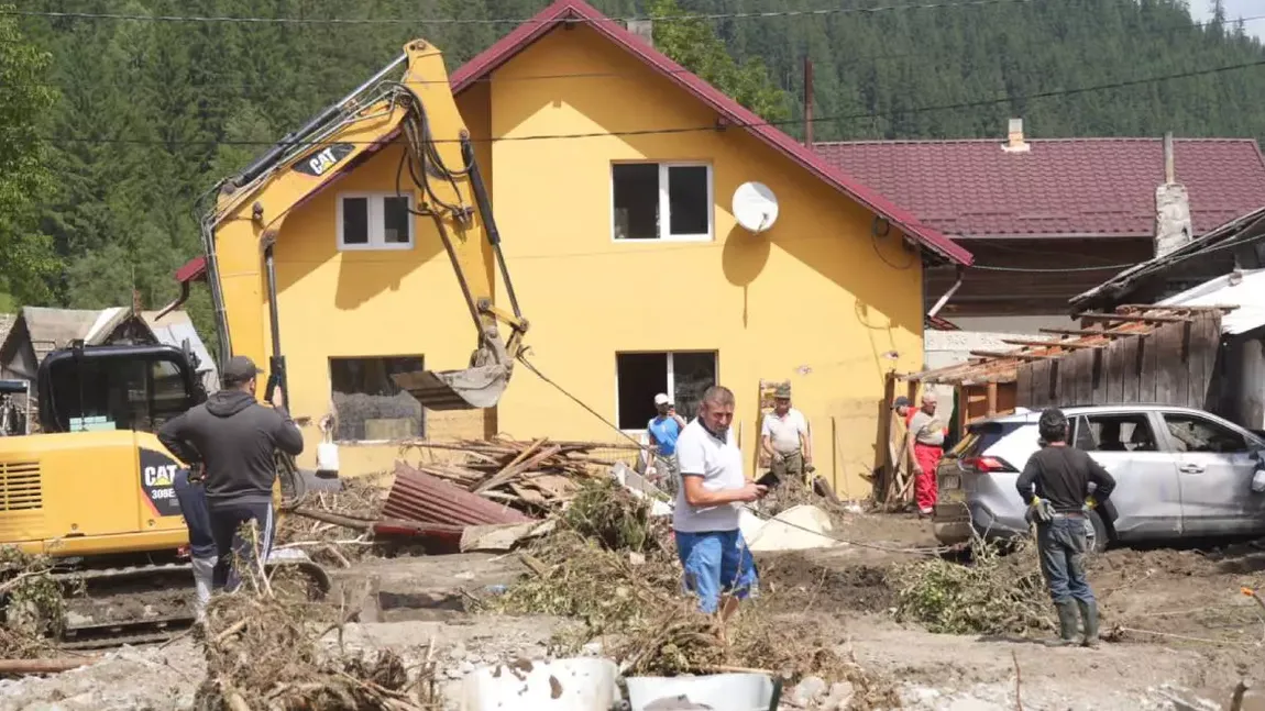 La ce sumă sunt evaluate pagubele provocate de inundațiile din zona Broșteni. Câți bani au alocat autoritățile, până acum