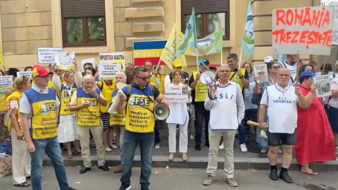 Sindicatele din Educație strâng semnături pentru anularea măsurilor de austeritate din pachetul guvernului Bolojan. Profesorii cer chiar mai mulți bani