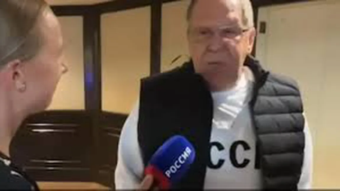 Serghei Lavrov sfidează Occidentul și pe Trump cu un simplu mesaj. Ce scrie pe tricoul cu care ministru de Externe s-a prezentat la întâlnirea dintre Putin și Trump, din Alaska