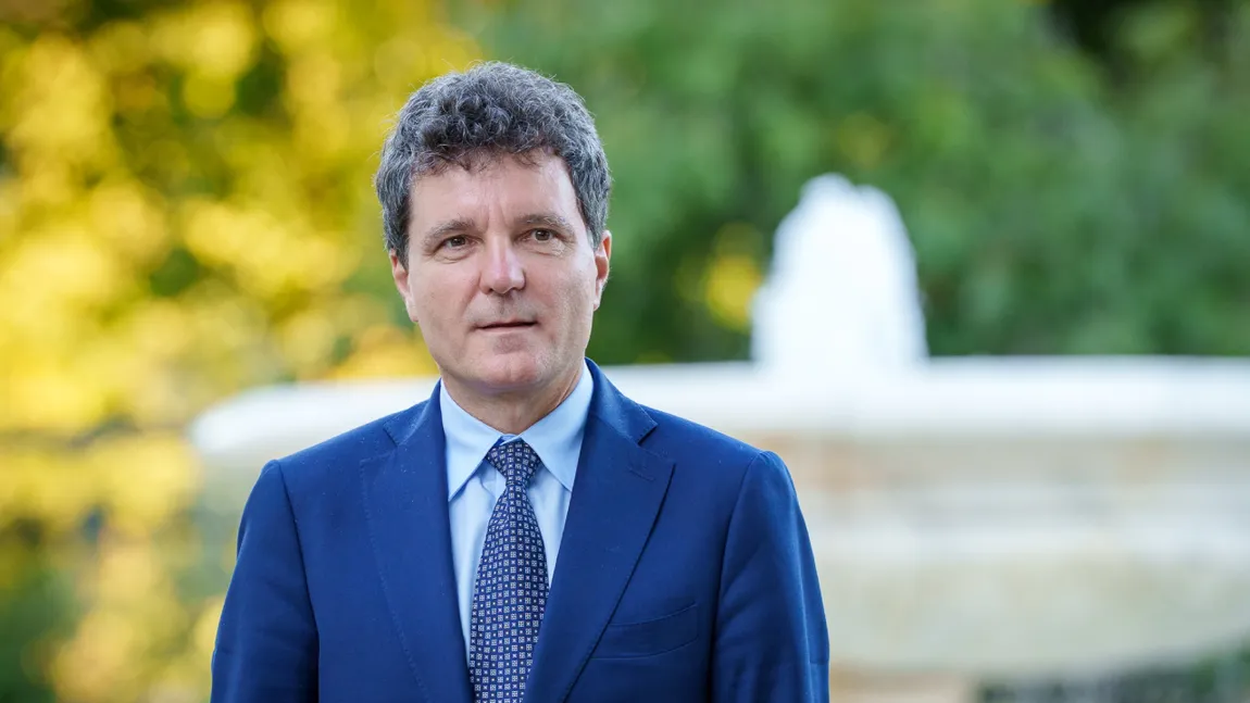 Nicușor Dan a semnat primele decrete, după ce a anunțat șefii de la SRI și SIE
