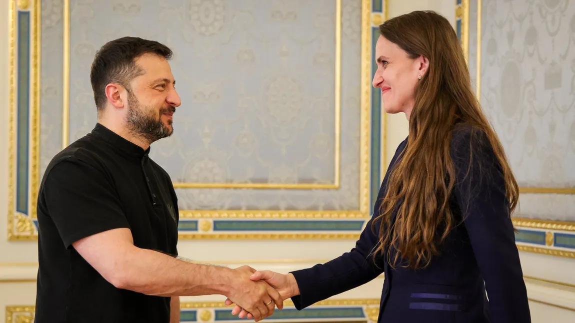 Ministra de Externe, Oana Țoiu, maraton de gafe în direct la televizor. L-a numit pe Zelenski „Vladimir”, s-a pierdut în cuvinte și a făcut un dezacord penibil: „România este printre țările care ARE” VIDEO