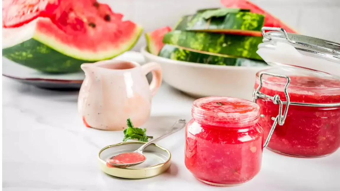 Rețetă de gem din pepene verde fără zahăr. Ingredientul secret care îi dă un gust aparte