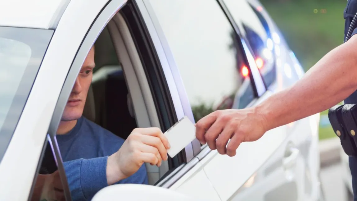 Îți poți lua adio de la permisul de conducere dacă nu îți plătești amenzile la timp! Anunțul făcut de ministrul Dezvoltării