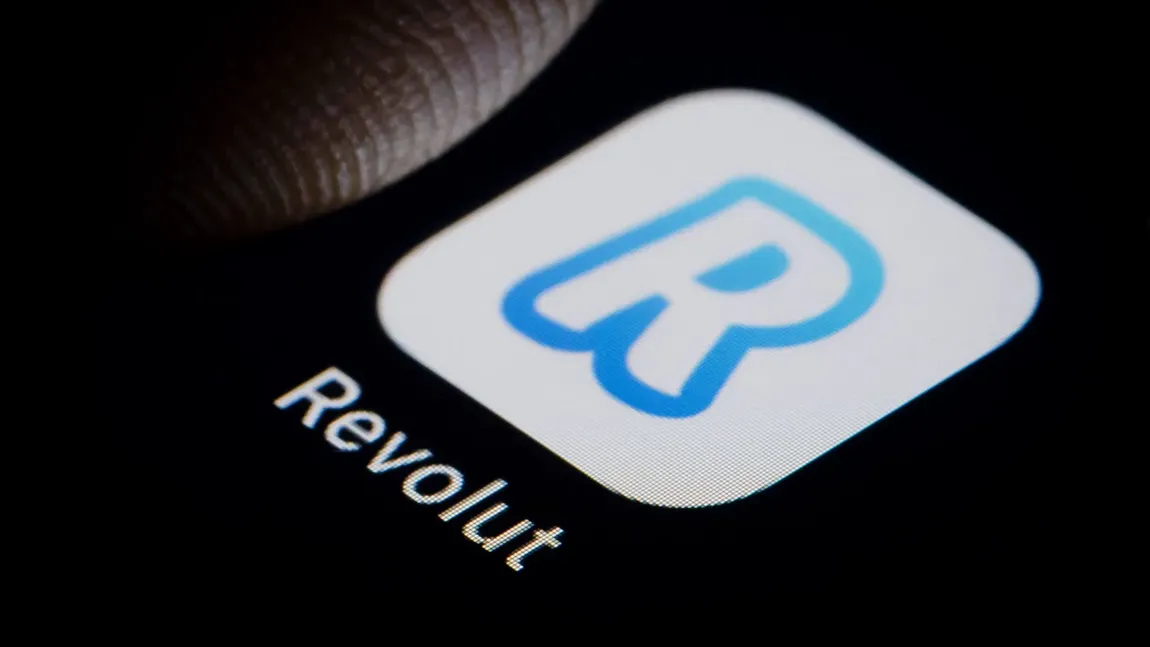Anunţ de ultimă oră pentru romanii care folosesc Revolut. Schimbarea care afectează toţi clienţii
