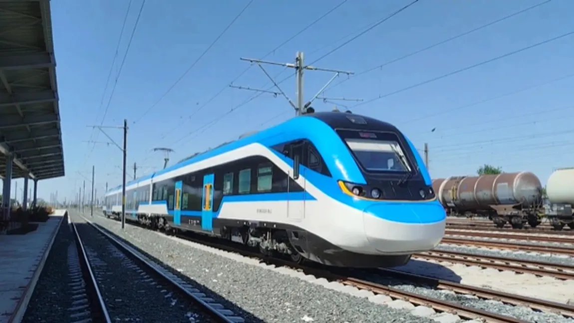 Primul tren chinezesc adus în România. Garnitura se află încă în teste