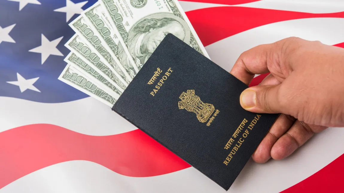 Trump vrea să îmbogățească SUA din taxarea turiștilor. Autoritățile americane ar putea impune garanții de 15.000 de dolari pentru acordarea vizelor turistice sau de afaceri