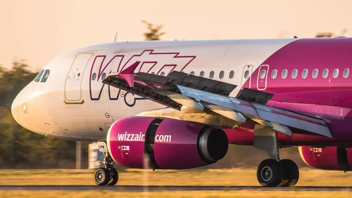 S-a aflat secretul, după zeci de ani. De ce aplaudă românii la aterizarea avionului