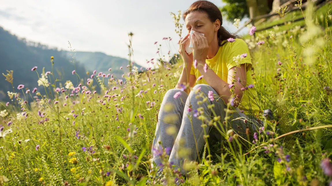 Te supără alergia la ambrozie? Simți că nu îi dai de cap? Atunci trebuie să încerci această băutură detoxifiantă și antiinflamatoare