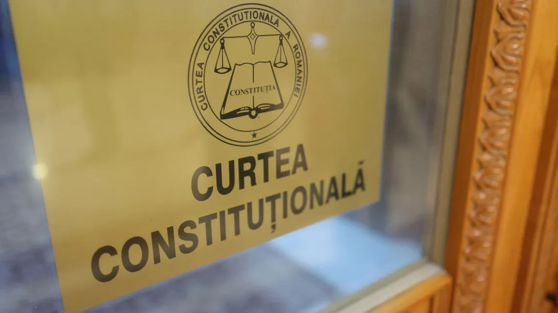 SURSE CCR va amâna miercuri decizia pe legea pensiilor magistraţilor, pentru a nu risca destrămarea Guvernului înainte de şedinţa ECOFIN